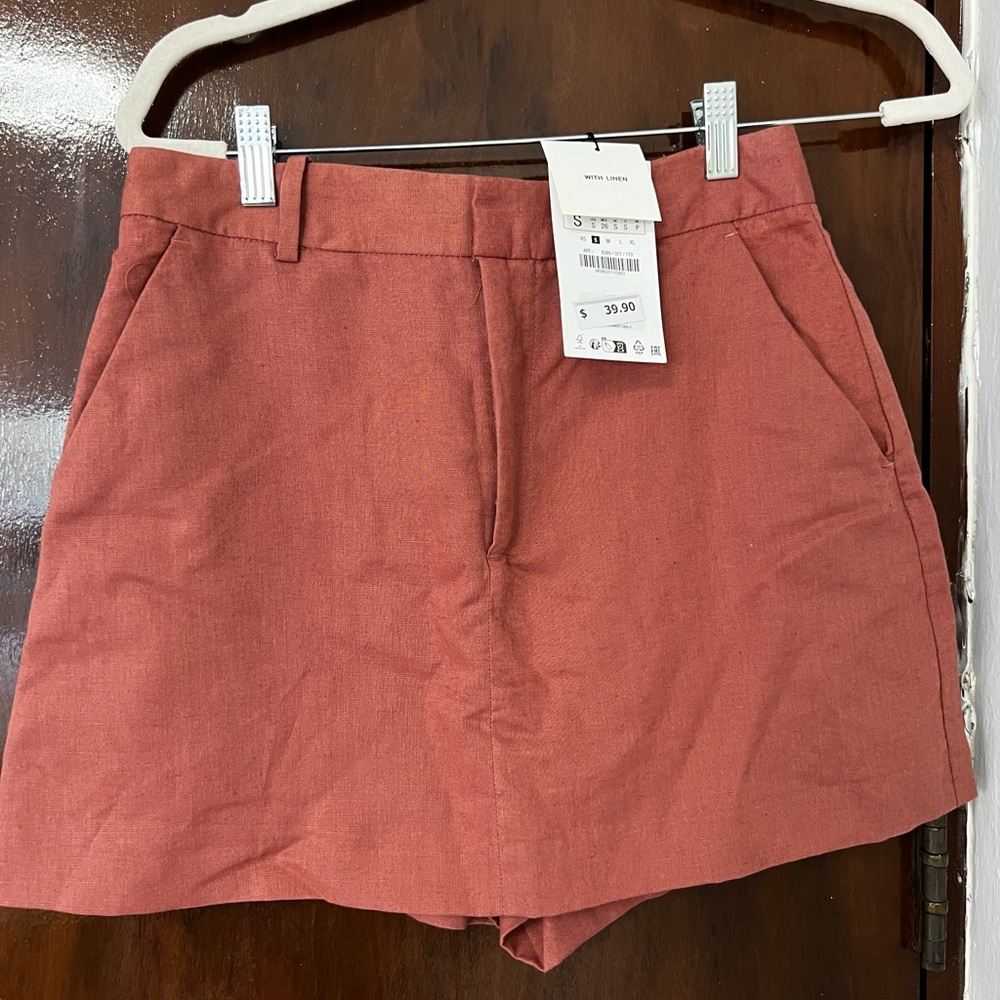 Zara skort, never worn, new with tags, size S